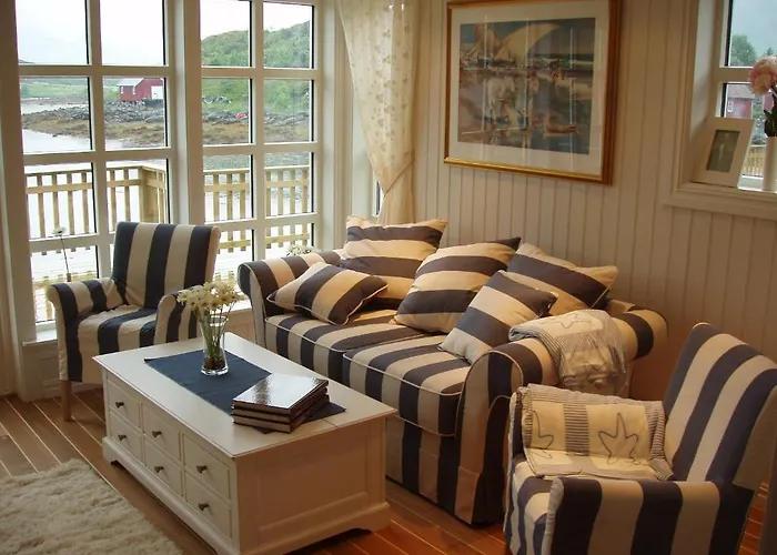 Ferienpark Lofoten Rorbusuiter 3*